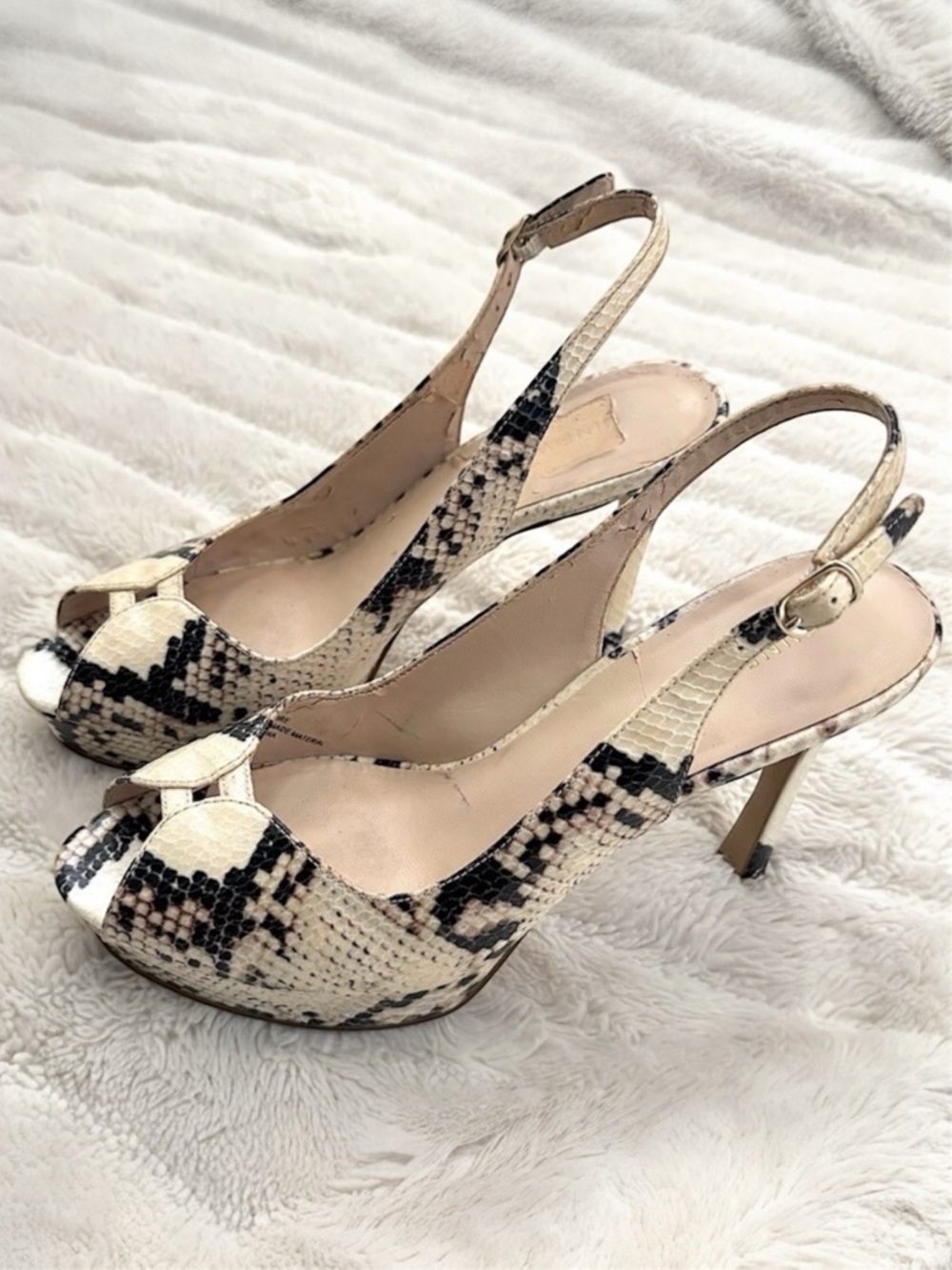 Nine West Black and Cream Snakeskin Peep toe High Heels Size 7